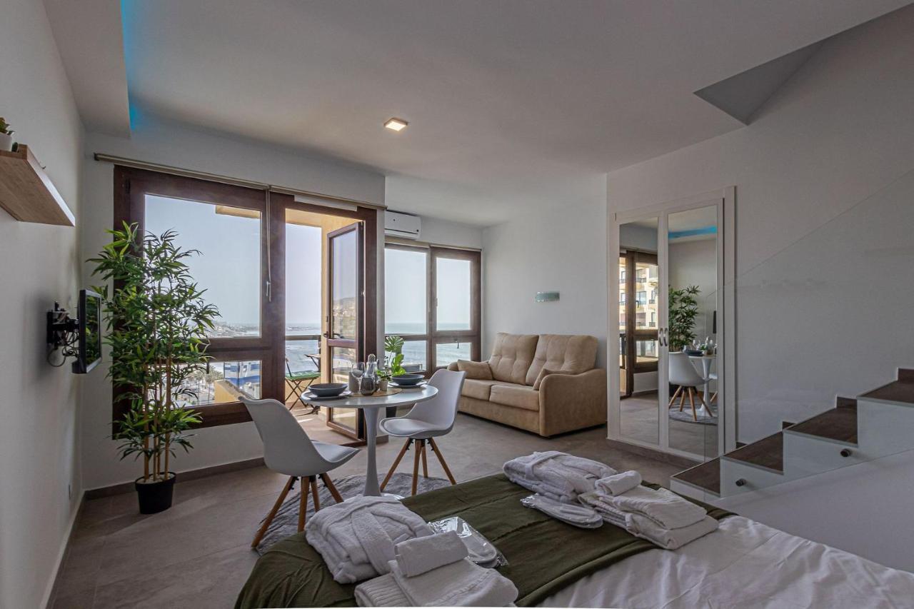 Beachfront With Spectacular Views And Swimming Pool ベナルマデナ エクステリア 写真