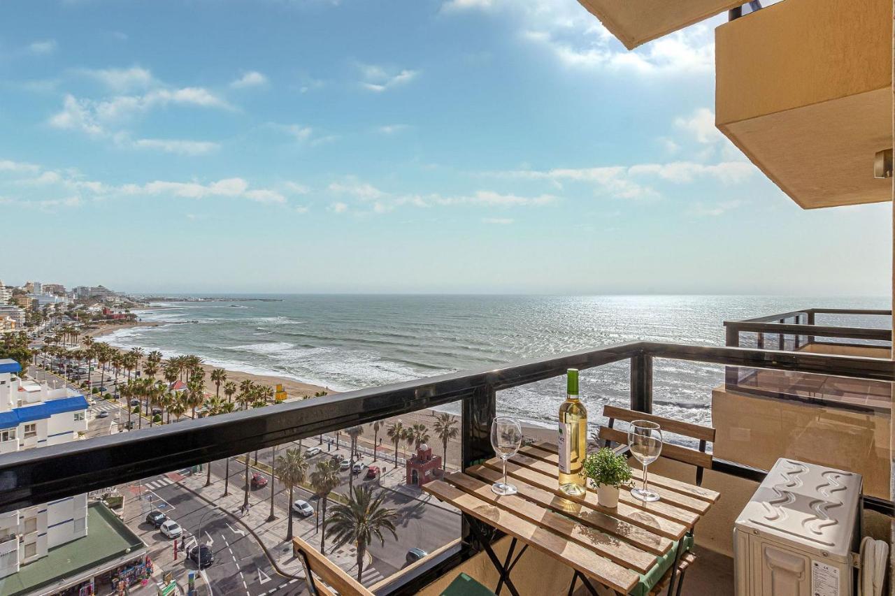 Beachfront With Spectacular Views And Swimming Pool ベナルマデナ エクステリア 写真