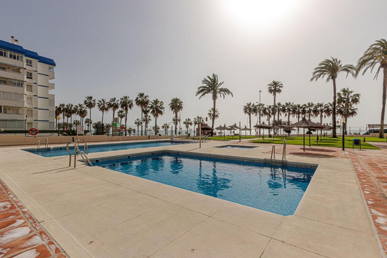 Beachfront With Spectacular Views And Swimming Pool ベナルマデナ エクステリア 写真