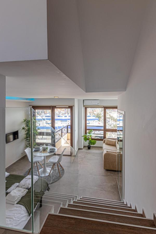 Beachfront With Spectacular Views And Swimming Pool ベナルマデナ エクステリア 写真