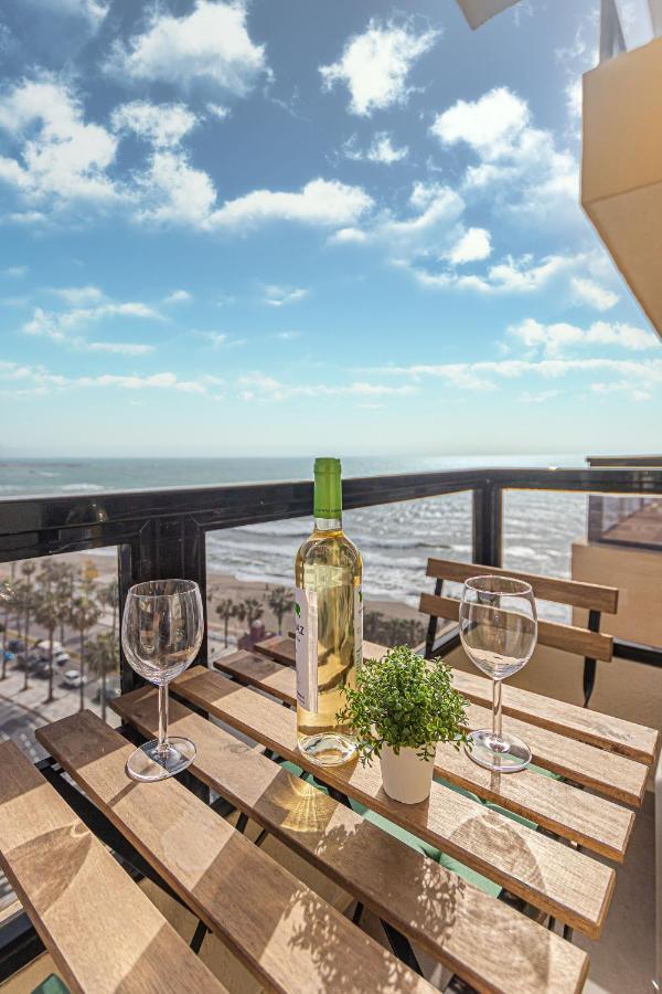 Beachfront With Spectacular Views And Swimming Pool ベナルマデナ エクステリア 写真